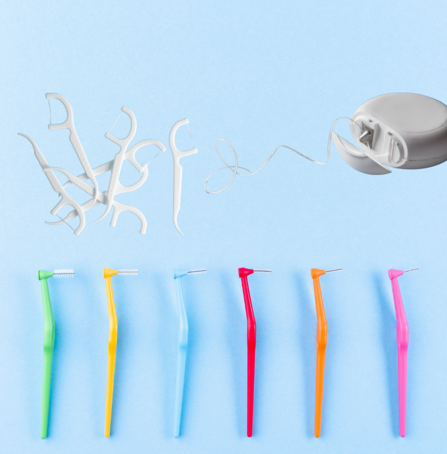 Jen zubní kartáček nestačí