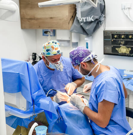 Zavádění implantátů